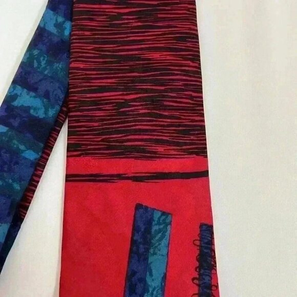 SURREY MENS NECKTIE RED BLUE 100% SILK TIE - Picture 4 of 11